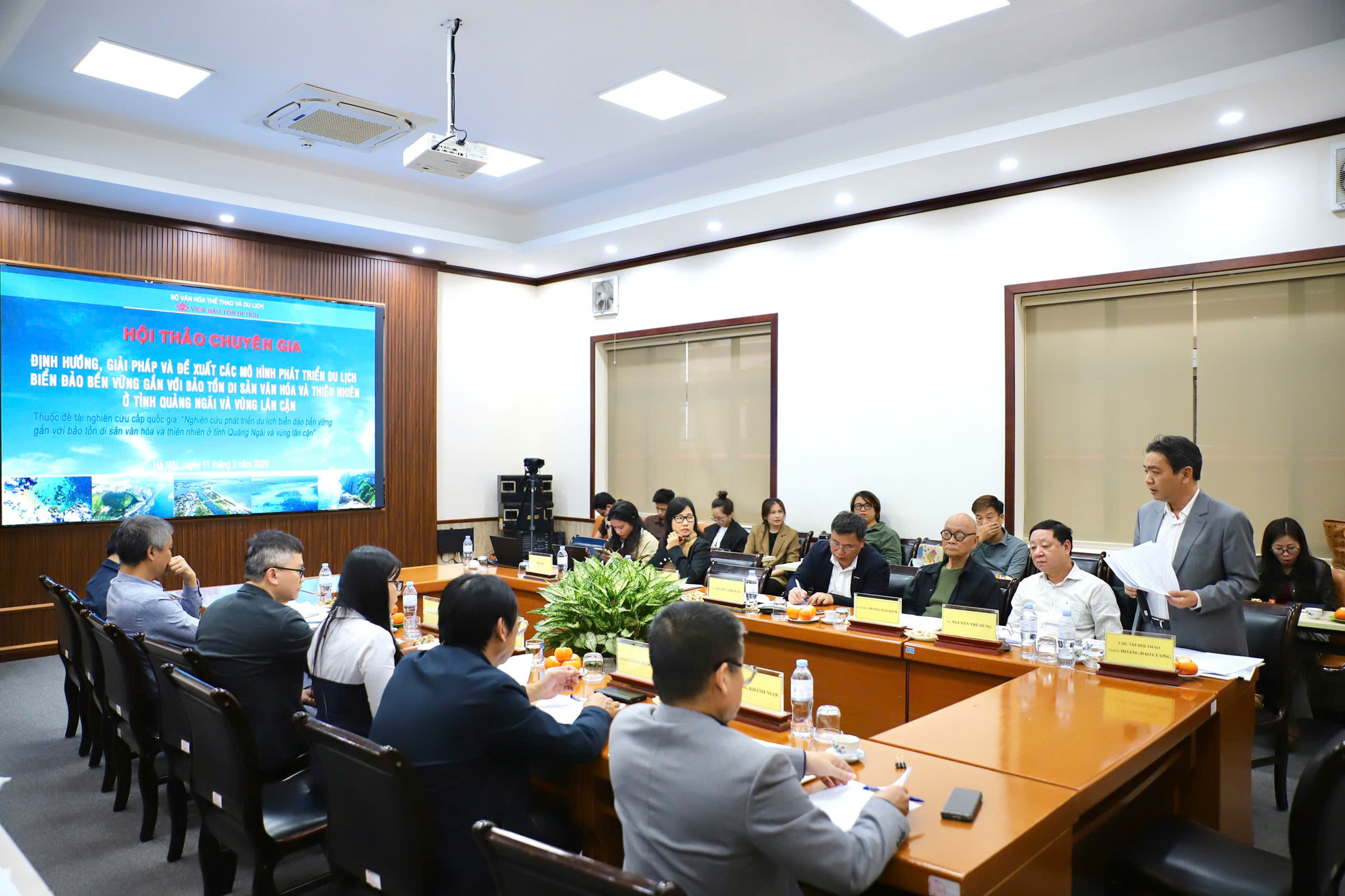 Thứ trưởng Hoàng Đạo Cương - Ảnh 1.