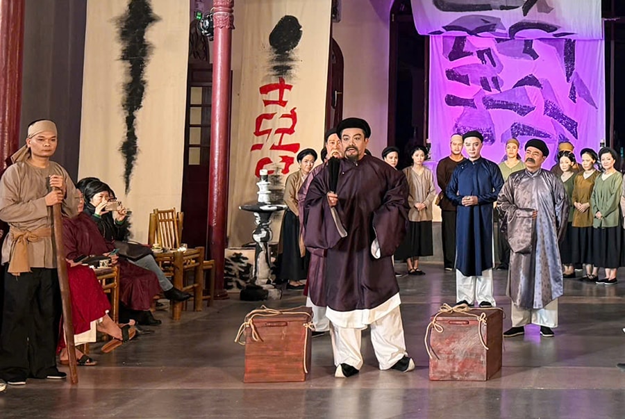 Nghệ thuật biểu diễn bước ra ngoài “sân khấu hộp”:Mở không gian, tăng trải nghiệm - Ảnh 1.