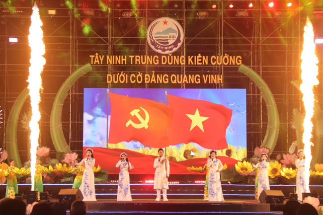 Tây Ninh: Nâng cao chất lượng và hiệu quả các hoạt động nghệ thuật biểu diễn  - Ảnh 1.