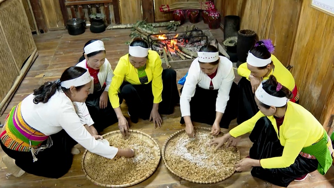 Nghề nấu rượu, ủ rượu cần truyền thống của người Mường ở Ninh Bình - Ảnh 4.